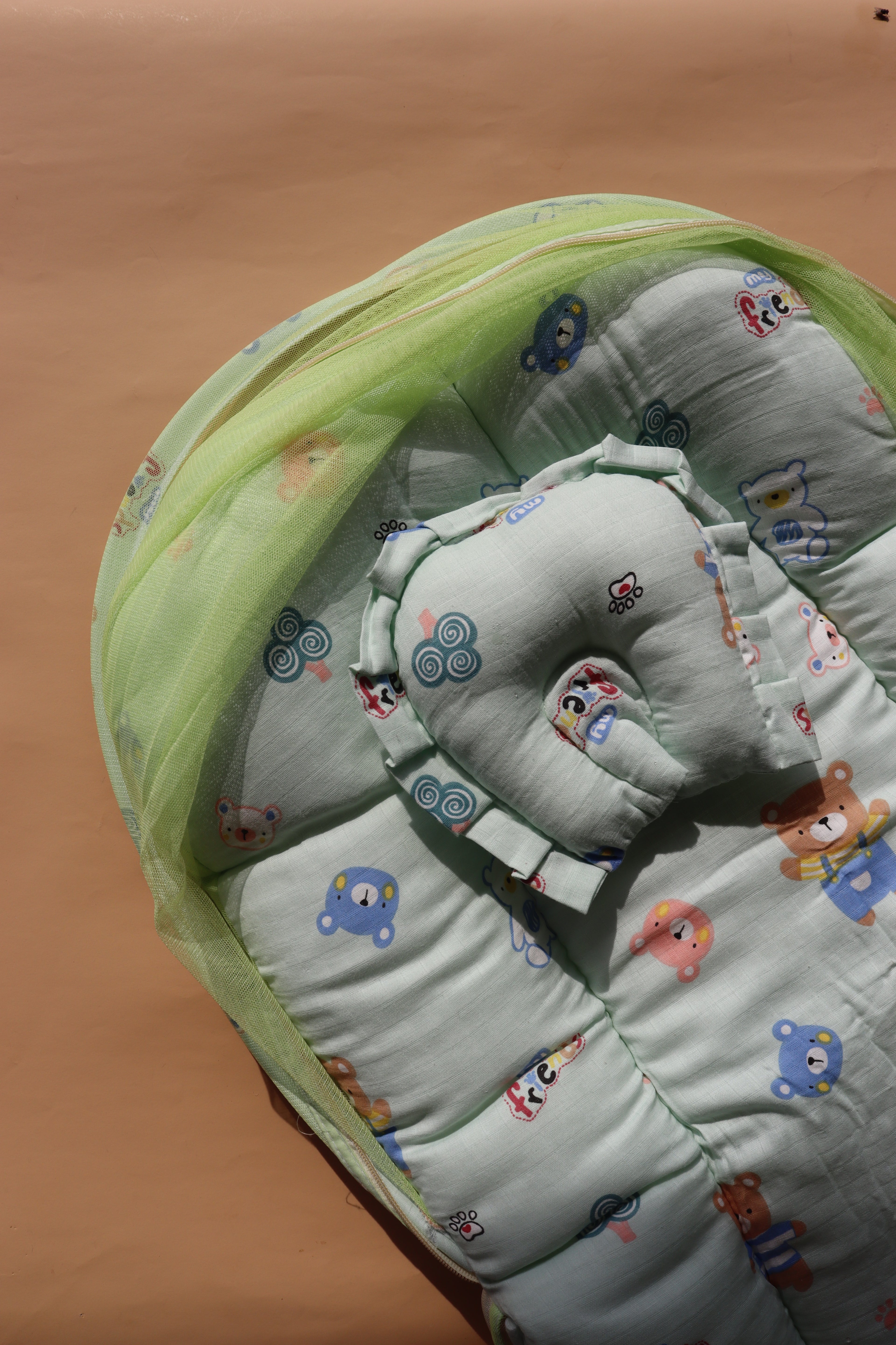 Muslin Baby Bed with Foldable Mosquito Net