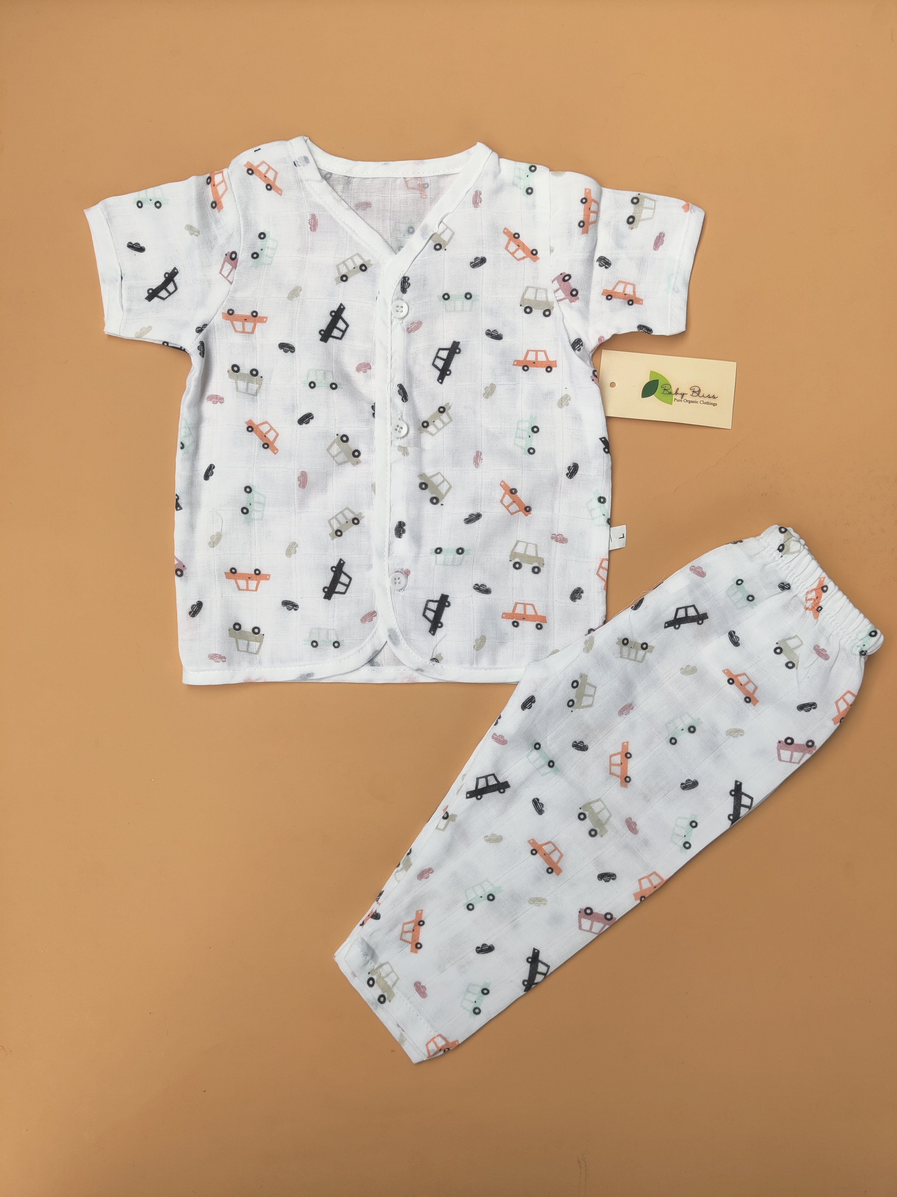 Muslin Half Sleeve + Pant ( Regular Button ) (0- 6 Months )