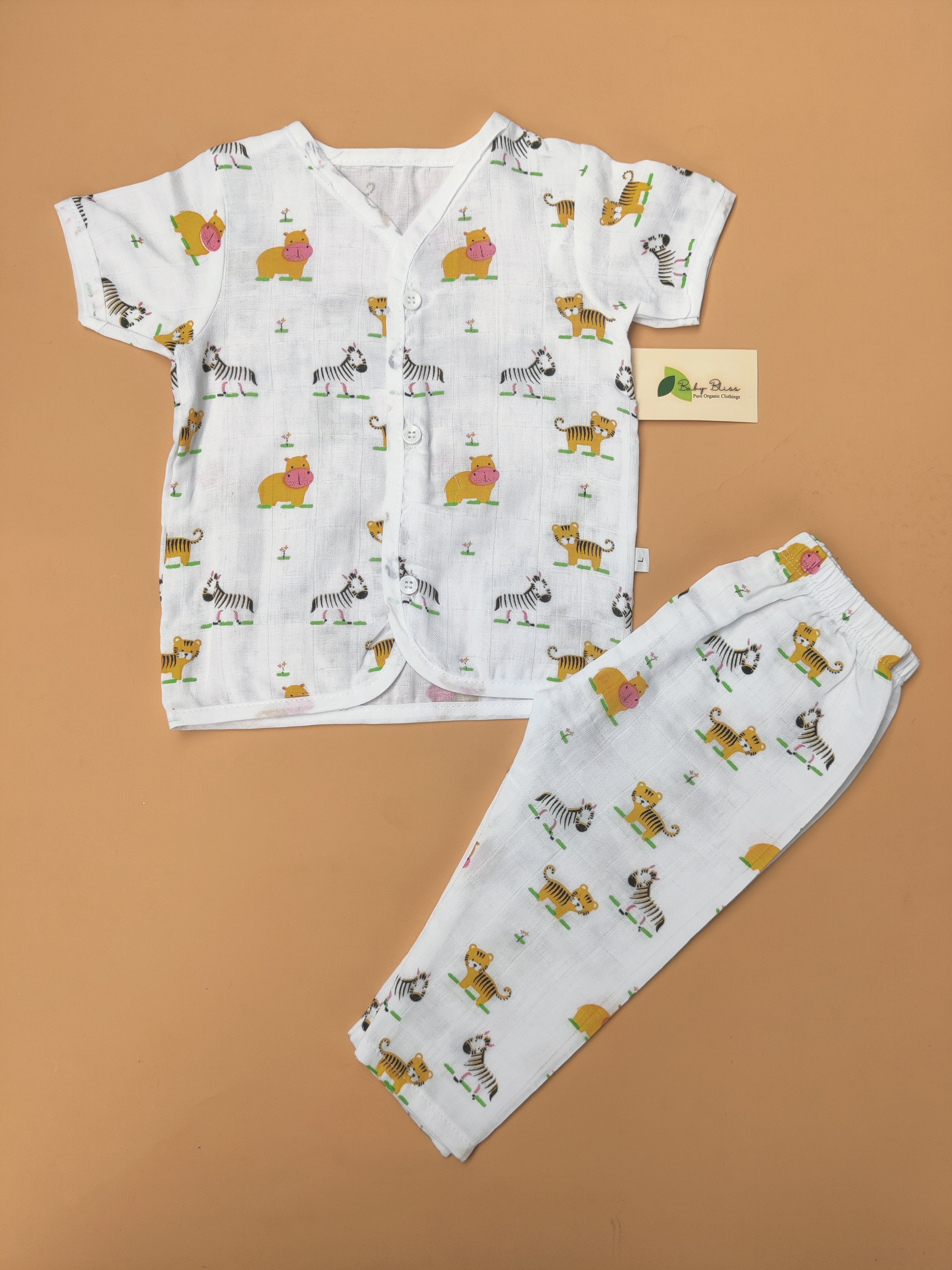 Muslin Half Sleeve + Pant ( Regular Button ) (0- 6 Months )