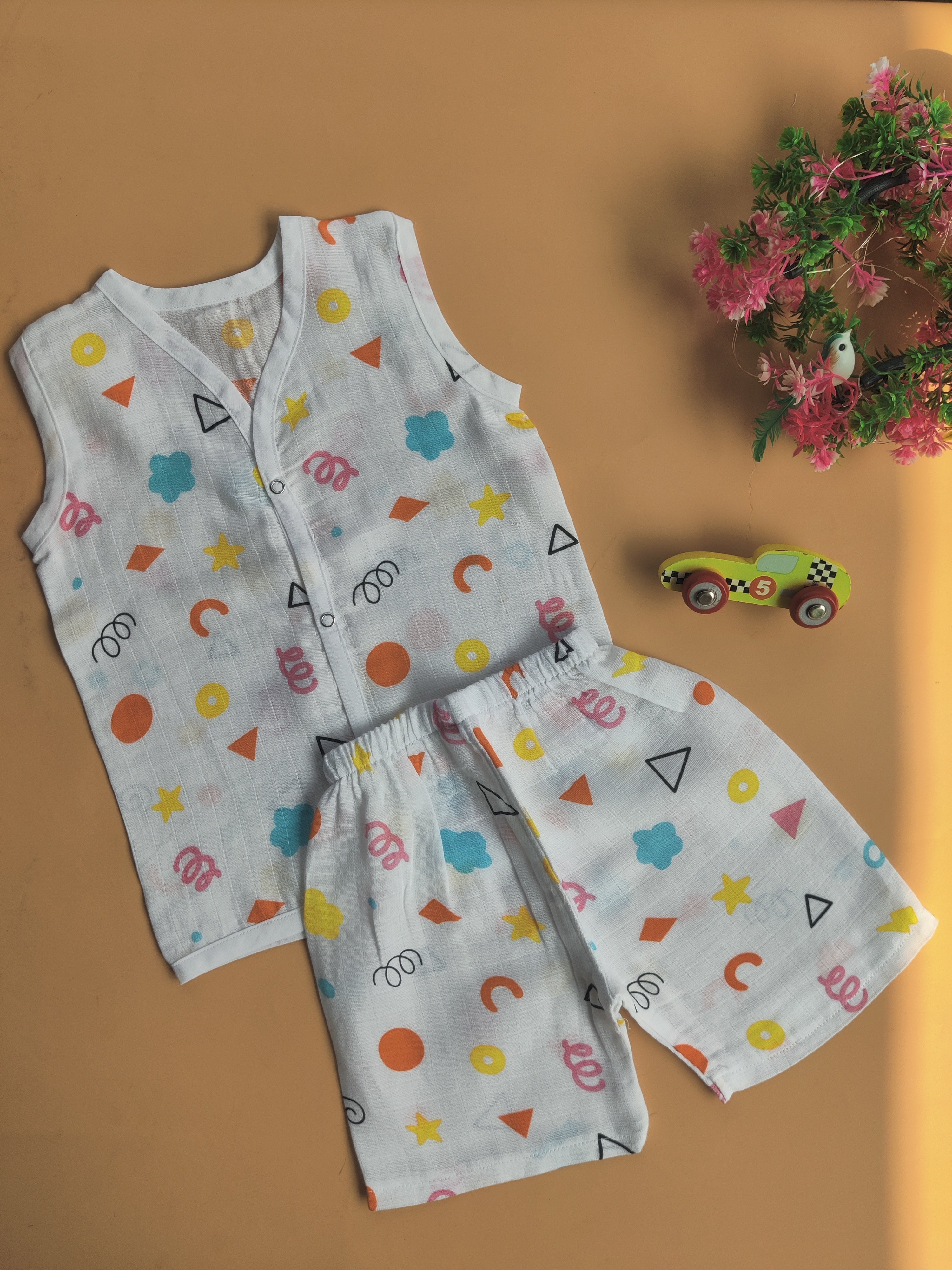 Muslin Sleeveless Jabla + Shorts ( 6 m - 12 m)