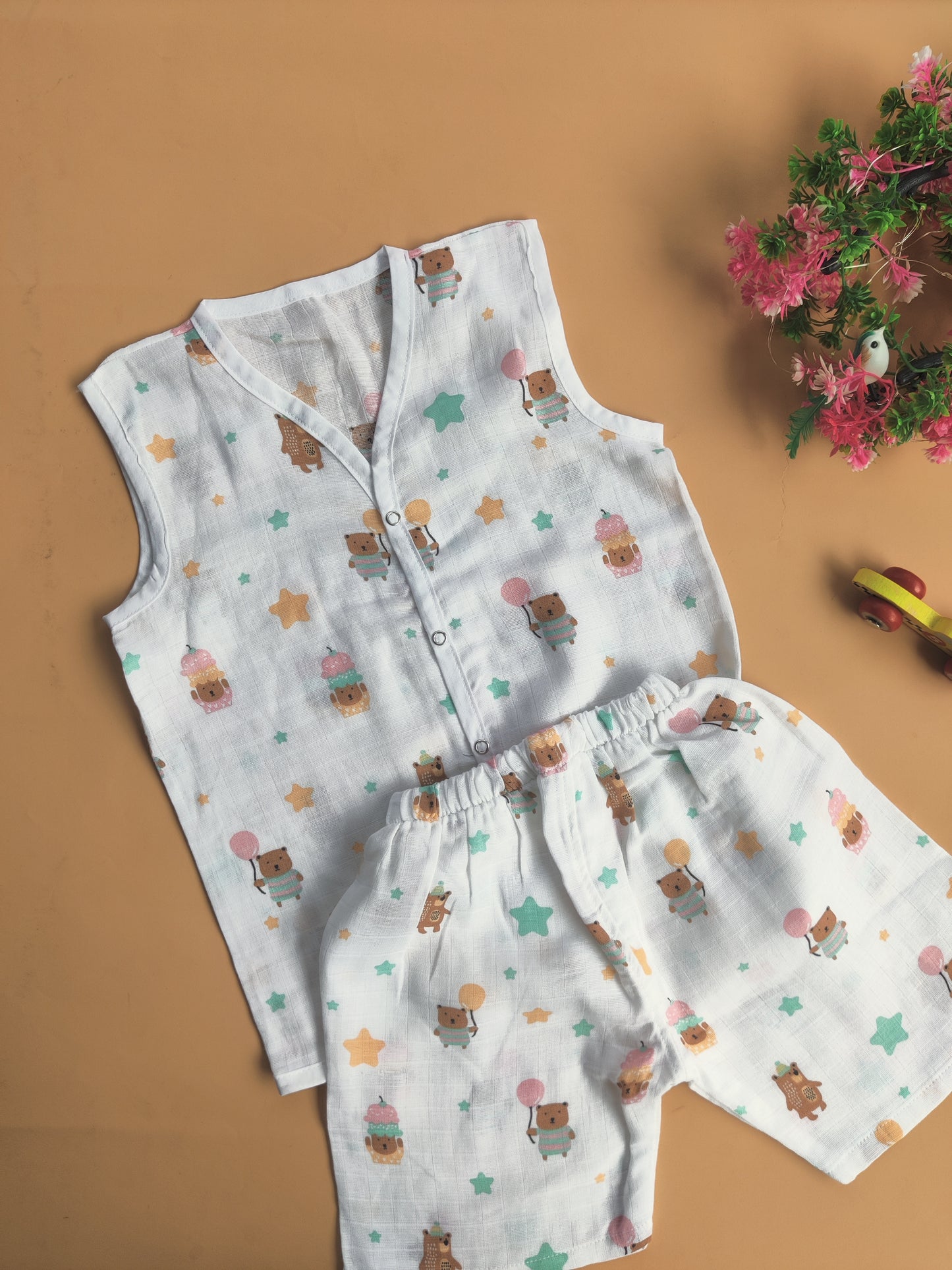 Muslin Sleeveless Jabla + Shorts ( 2-3 yrs)