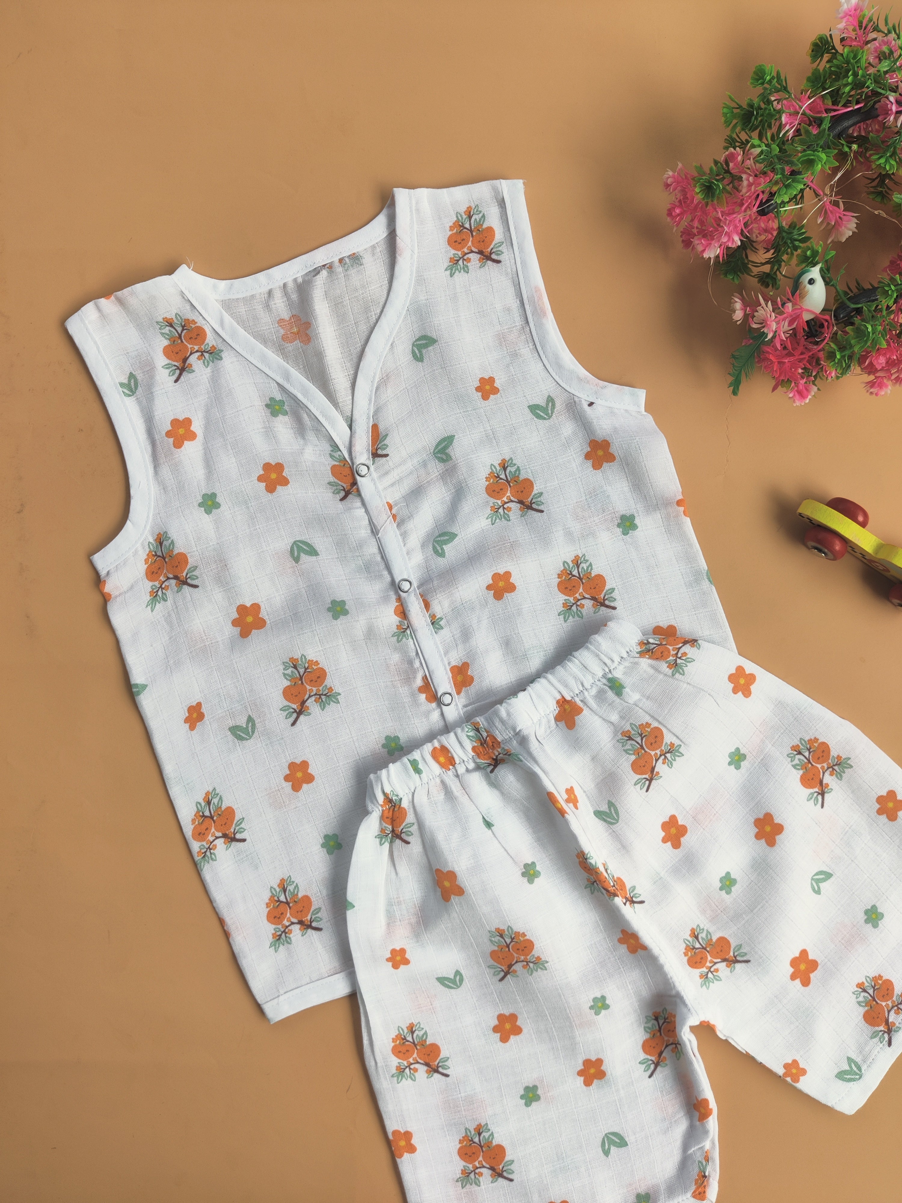 Muslin Sleeveless Jabla + Shorts ( 6 m - 12 m)
